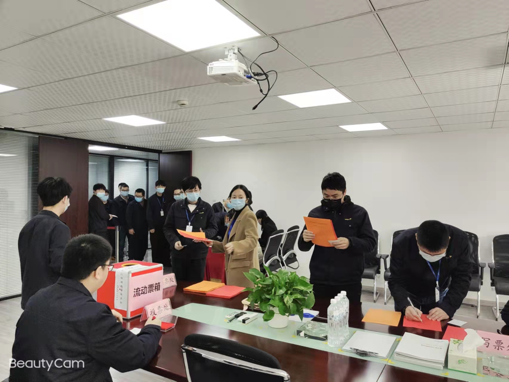 浙大好博(中国)一站式服务官方网站顺利开展人大代表换届选举投票工作