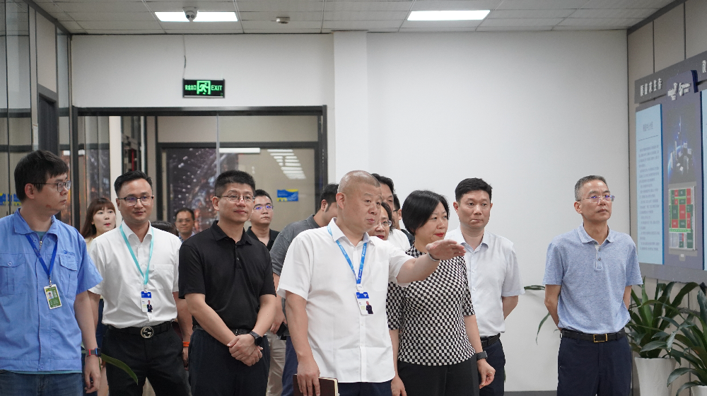 西湖区委副书记、区长周扬一行莅临浙大好博(中国)一站式服务官方网站调研、指导工作